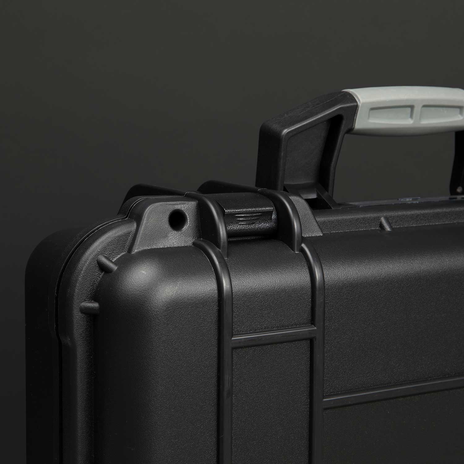 The Champagne Saber Gift Case Package