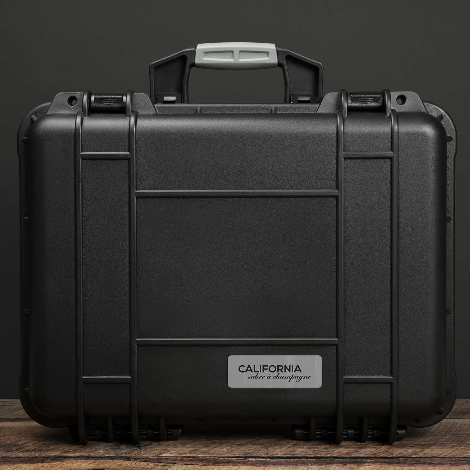 The Champagne Saber Gift Case Package